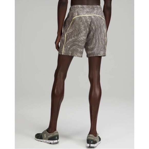 Lululemon Pace Breaker Grey Dimensional Dew Green-Yellow Unlined Shorts 7” - Picture 3 of 12